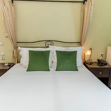 ίρις 3* Τσαγκαράδα