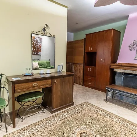 ίρις Πανσιόν