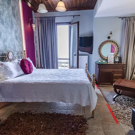 ίρις Πανσιόν 3*