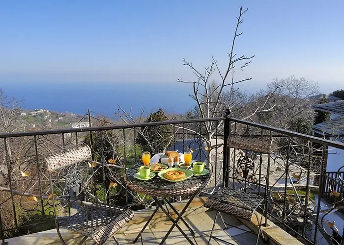 Pensión Iris Tsagkarada